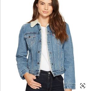 LEVI'S Women's Original Sherpa Trucker Jean Jacket